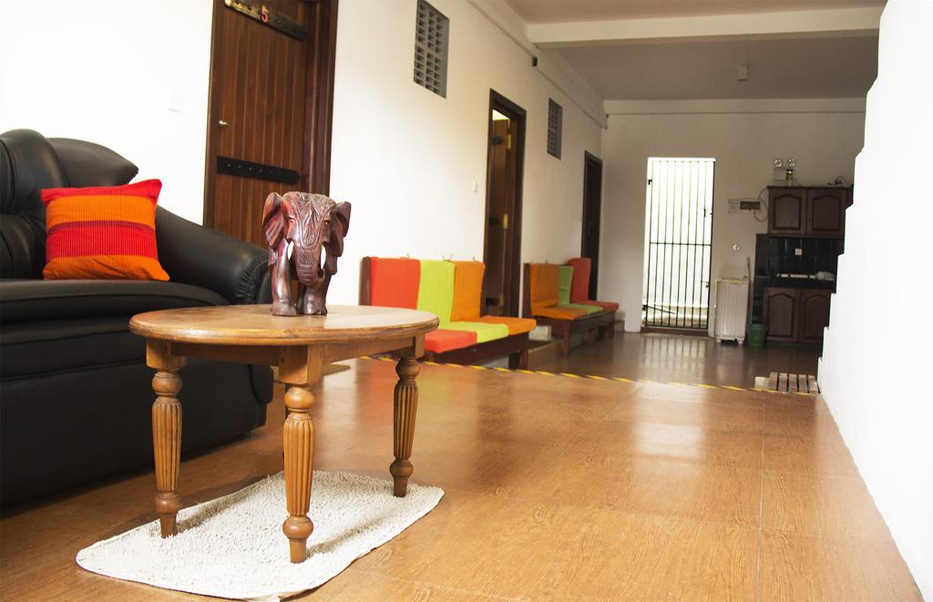 Thumbelina Apartments & Hotel Aluthgama Εξωτερικό φωτογραφία